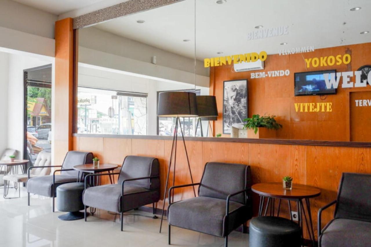 Sans Hotel Ekkon Yogyakarta By Reddoorz Ngabean Екстер'єр фото