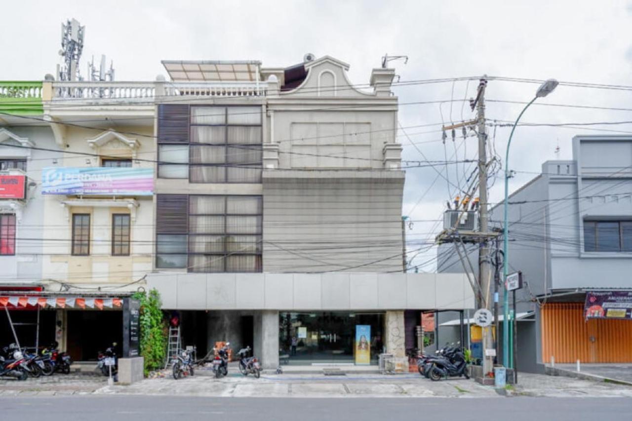 Sans Hotel Ekkon Yogyakarta By Reddoorz Ngabean Екстер'єр фото